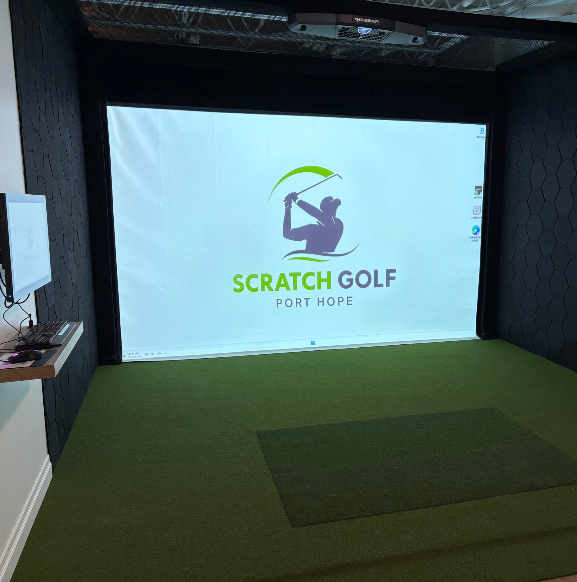 Golf bay